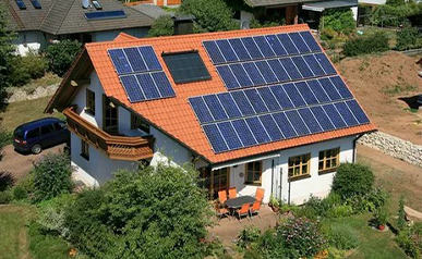 Wie wählt man geeignete Solarmodule für europäische Schrägdächer aus?